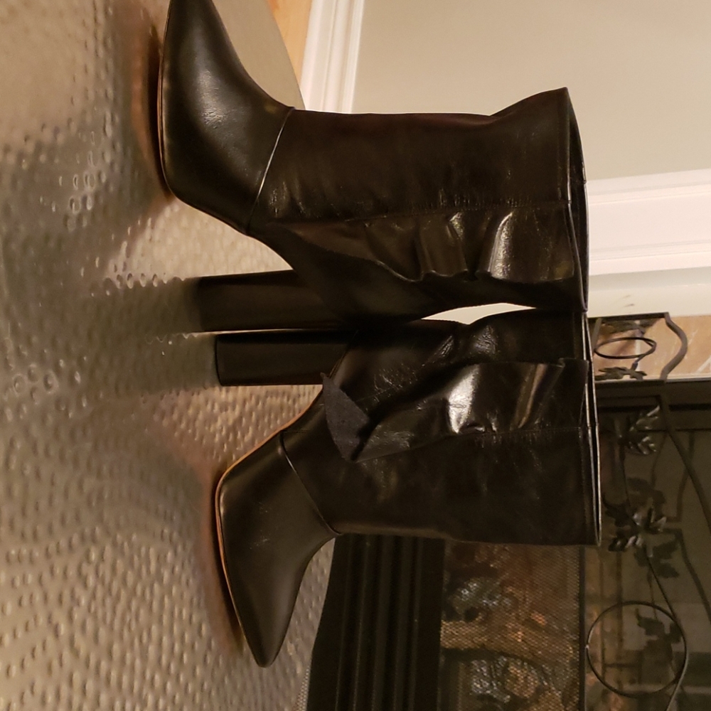 Shoes - Picture 3 of 4